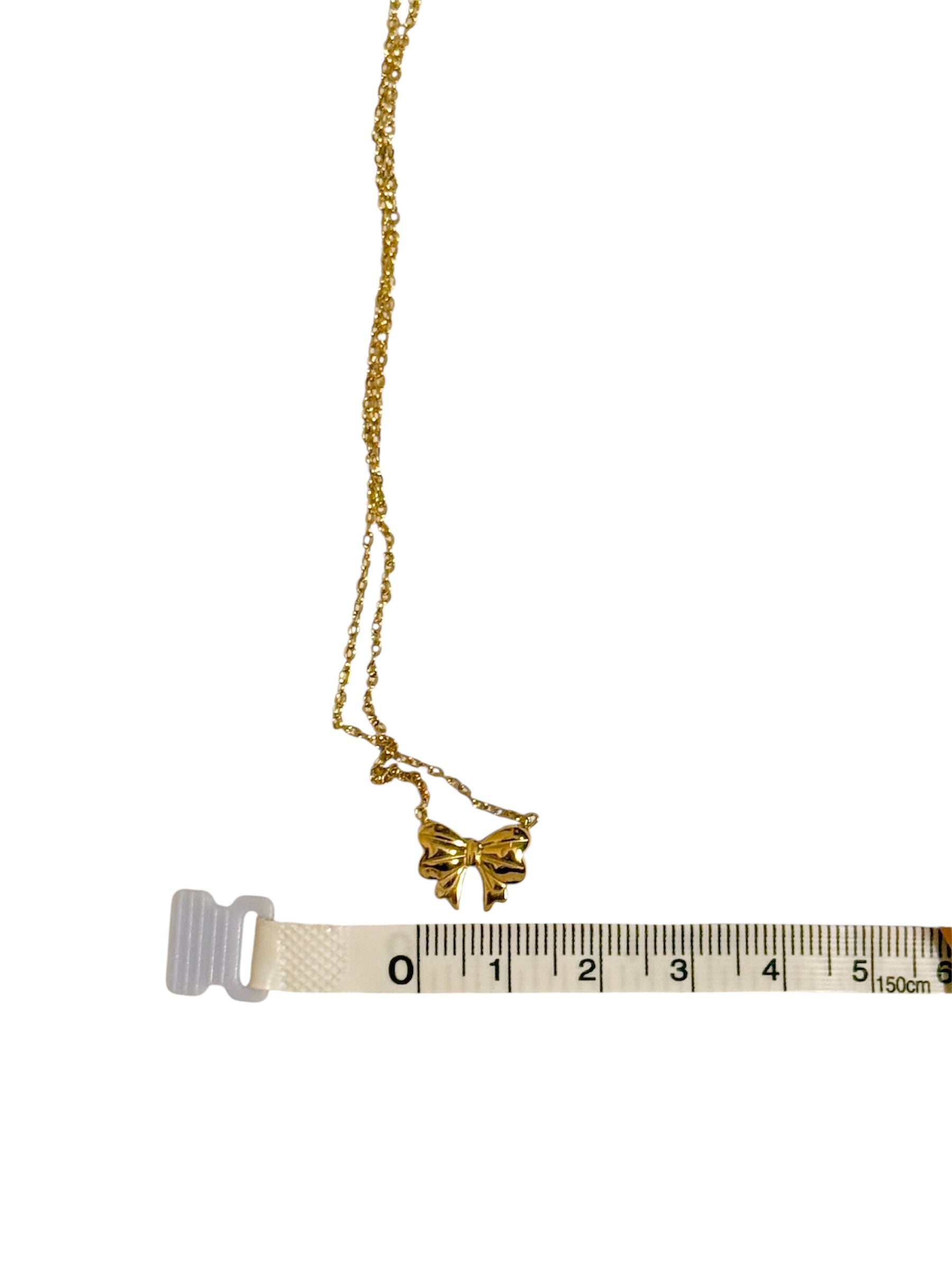 Collana Minimal con Fiochetto piccolino 1 cm in acciaio 316l elegante e resistente per ogni outfit