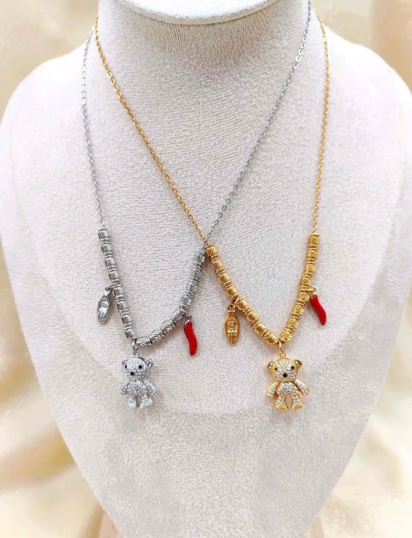 Collana Sonaglio con Orso e Portafortuna in Acciaio 316l Stile Elegante