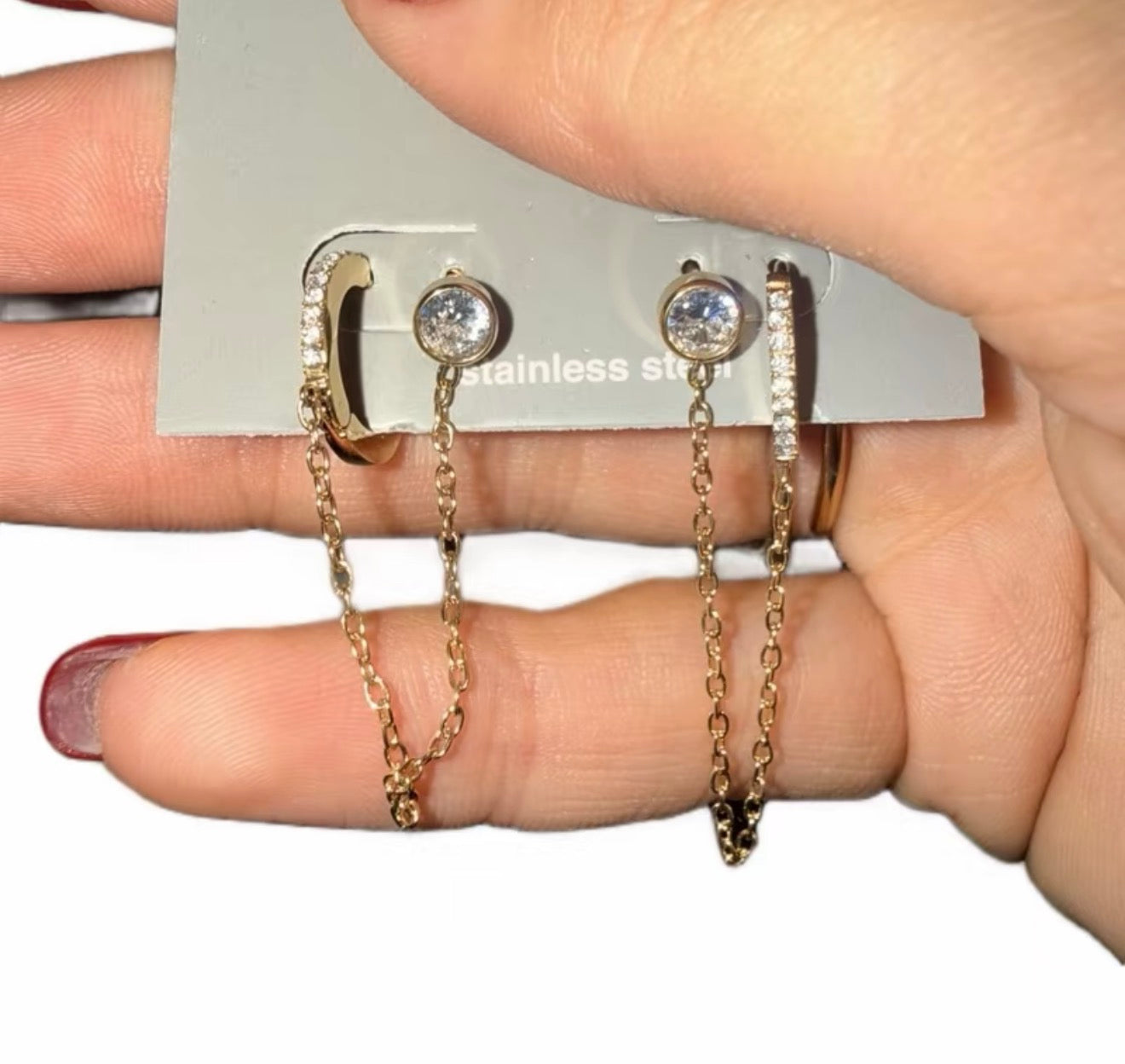 Orecchini con catena e strass